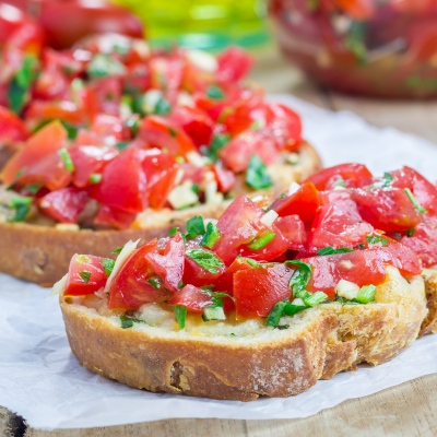 Juicy pepper and tomato bruschetta